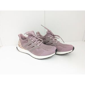 Adidas Ultraboost DNA running shoe size 9